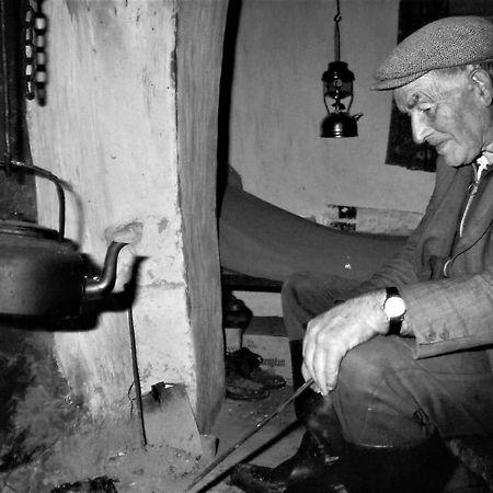 Teach Roisin-Traditional Irish Holiday Cottage In Malin Head. 外观 照片