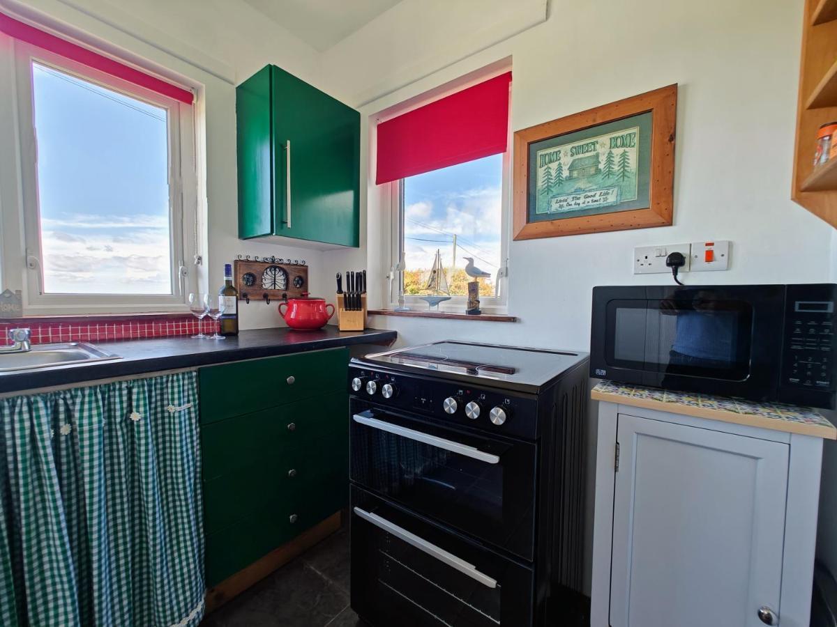 Teach Roisin-Traditional Irish Holiday Cottage In Malin Head. 外观 照片