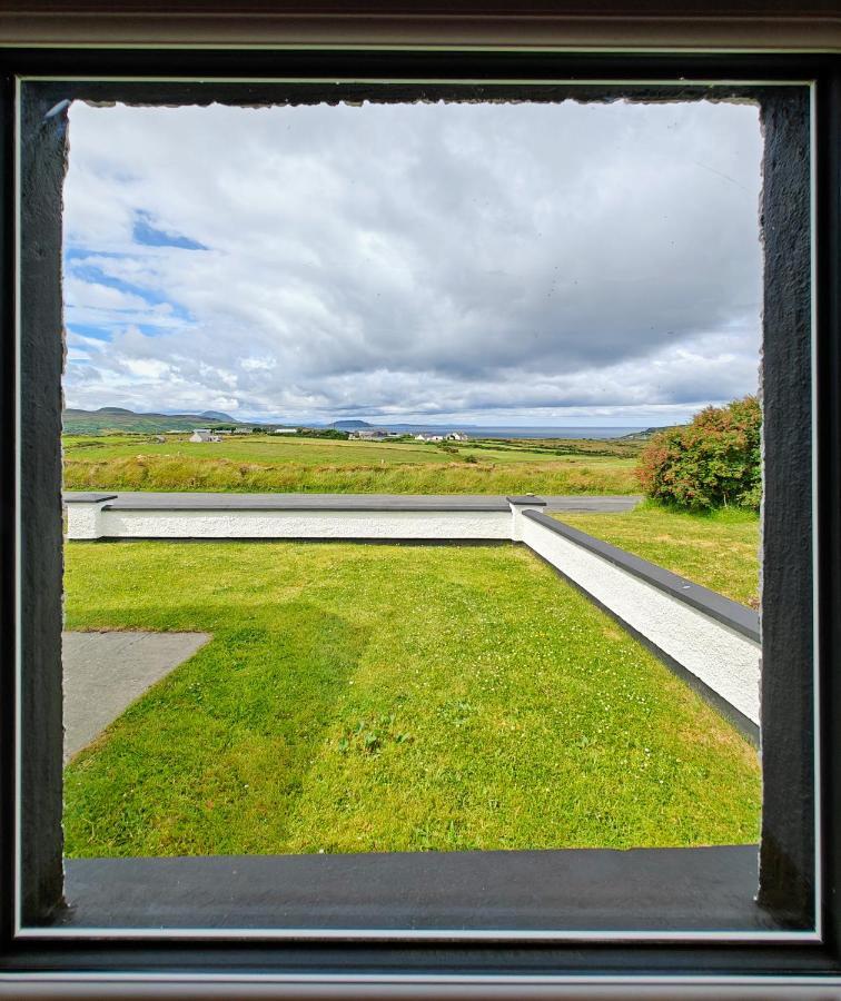 Teach Roisin-Traditional Irish Holiday Cottage In Malin Head. 外观 照片