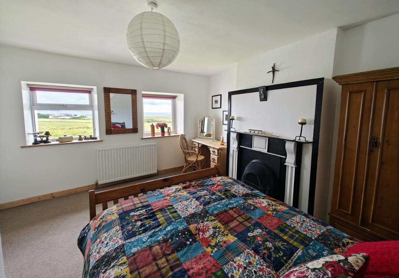 Teach Roisin-Traditional Irish Holiday Cottage In Malin Head. 外观 照片